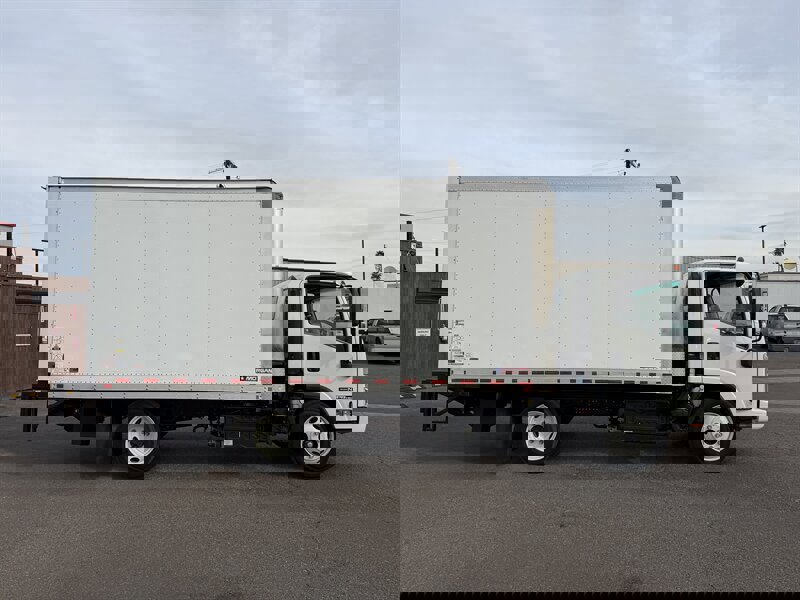 Used 2023 Isuzu NPR image 2