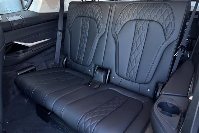 New 2026 BMW X7 xDrive40i image 16