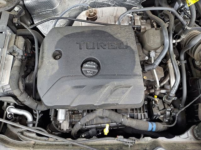 Used 2023 Buick Encore GX Essence w/ Experience Buick Package FWD image 29