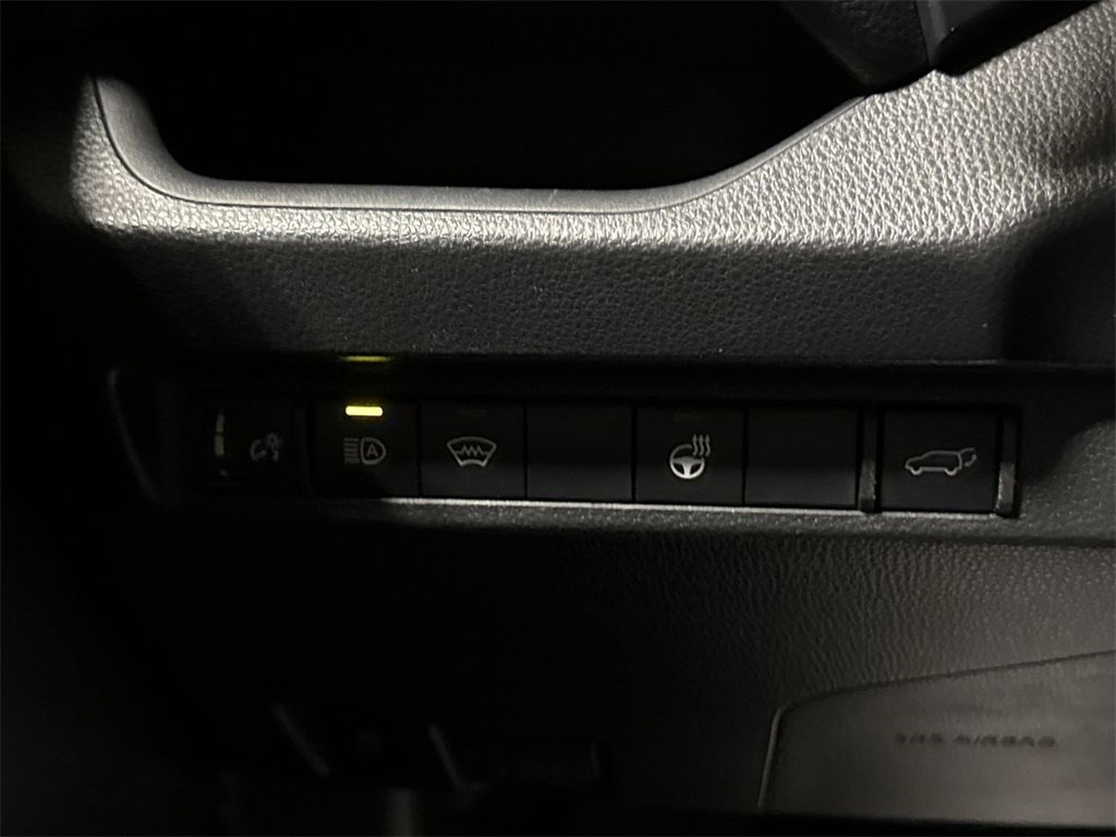 Used 2023 Toyota RAV4 XLE Premium image 17
