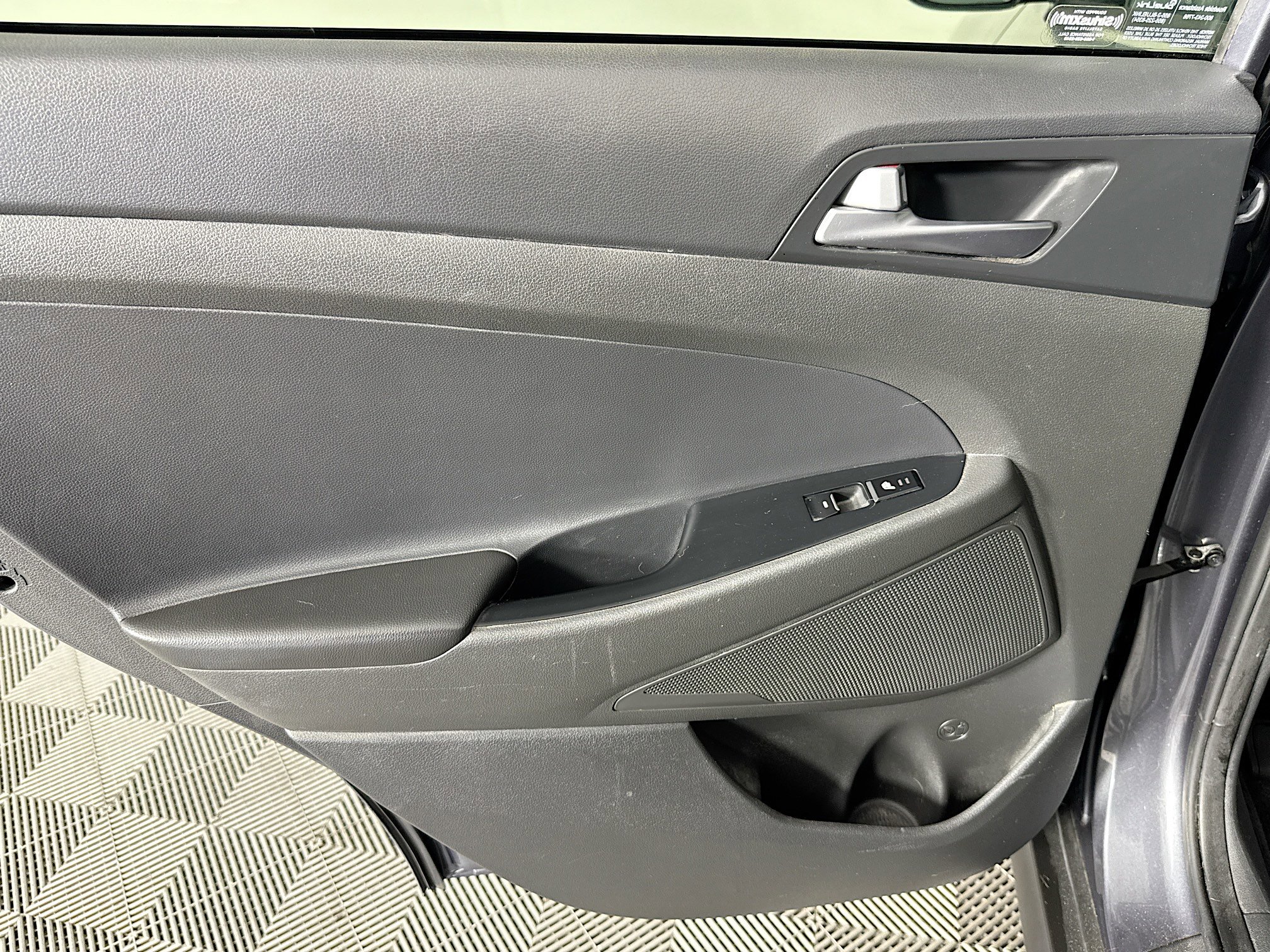 Used 2016 Hyundai Tucson Limited w/ Option Group 03 image 25