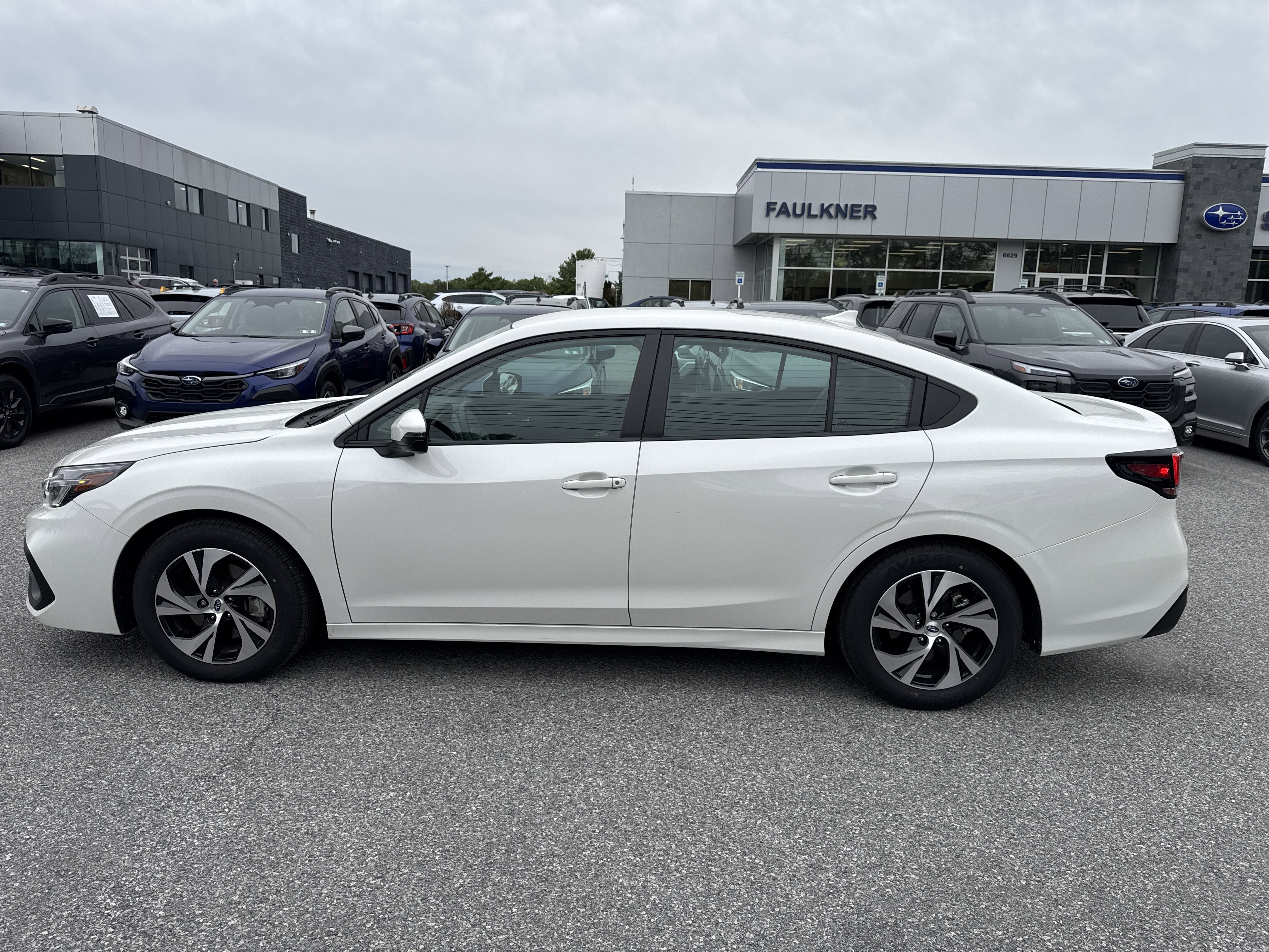 Used 2025 Subaru Legacy Premium AWD/4WD image 23