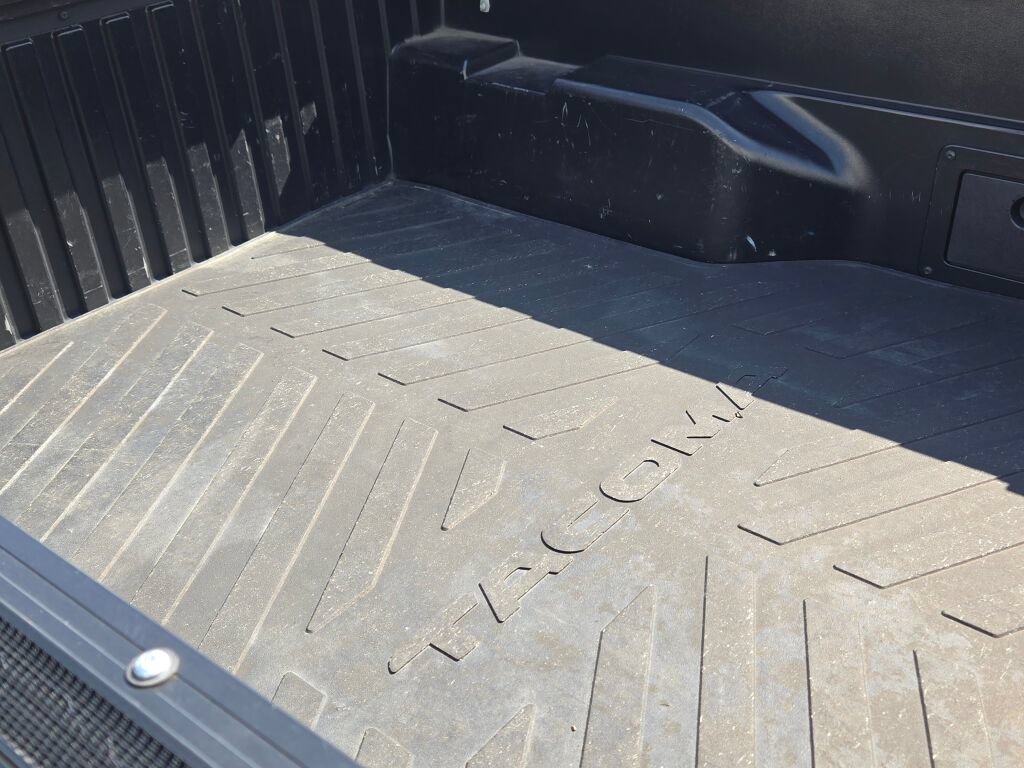 Used 2019 Toyota Tacoma TRD Sport RWD image 14