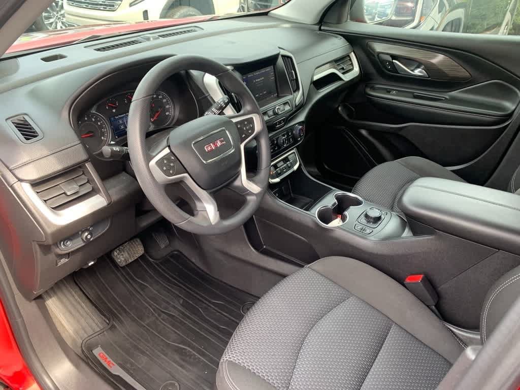 Used 2024 GMC Terrain SLE w/ Driver Convenience Package AWD/4WD image 19