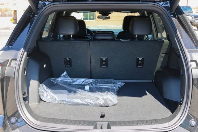 New 2026 Chevrolet Equinox ACTIV AWD/4WD image 8