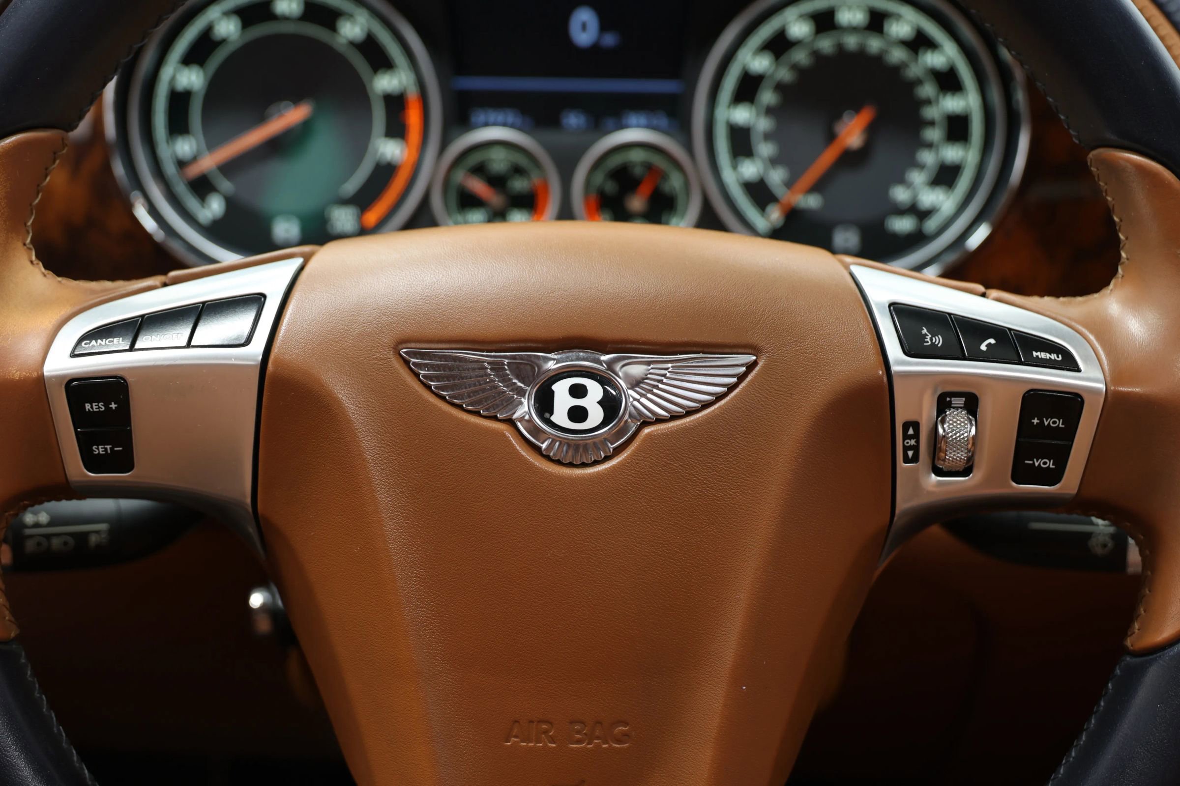 Used 2014 Bentley Flying Spur W12 image 23