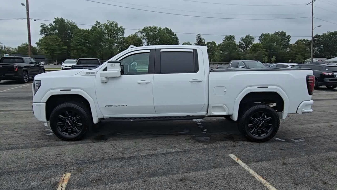Used 2024 GMC Sierra 2500 AT4 w/ AT4 Preferred Package AWD/4WD image 6