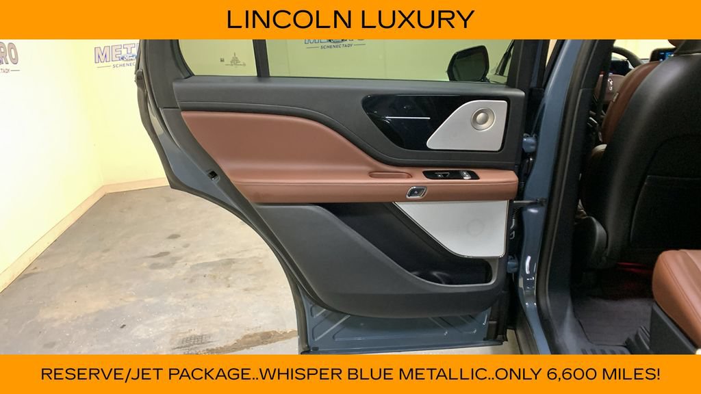Used 2025 Lincoln Aviator Reserve w/ Equipment Group 201A AWD/4WD image 24