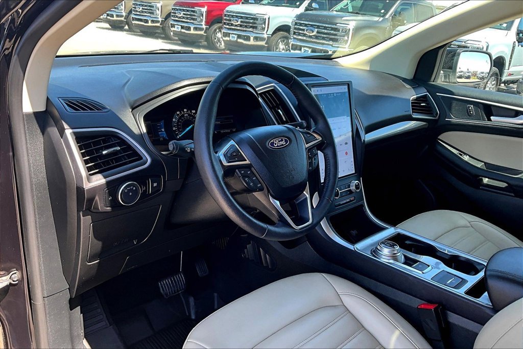 Used 2024 Ford Edge SEL AWD/4WD image 13