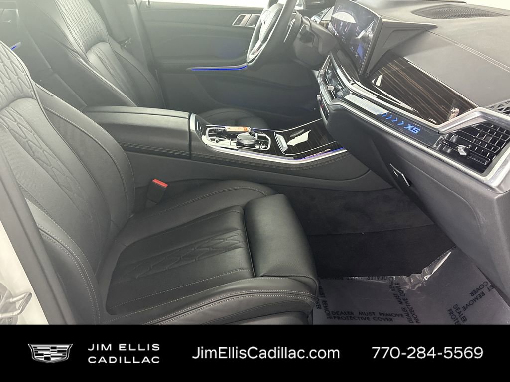 Used 2025 BMW X5 xDrive50e image 12