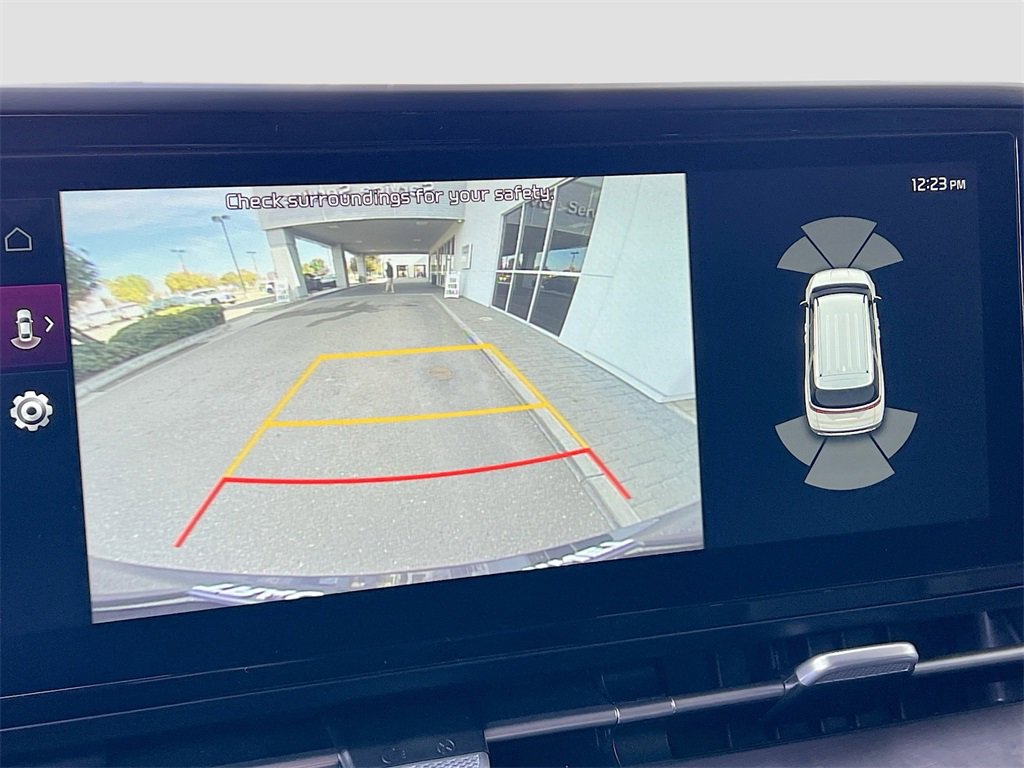 Used 2024 Kia Carnival EX image 14