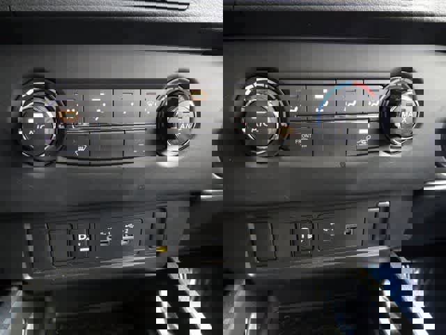 Used 2024 Nissan Frontier SV w/ Technology Package image 29