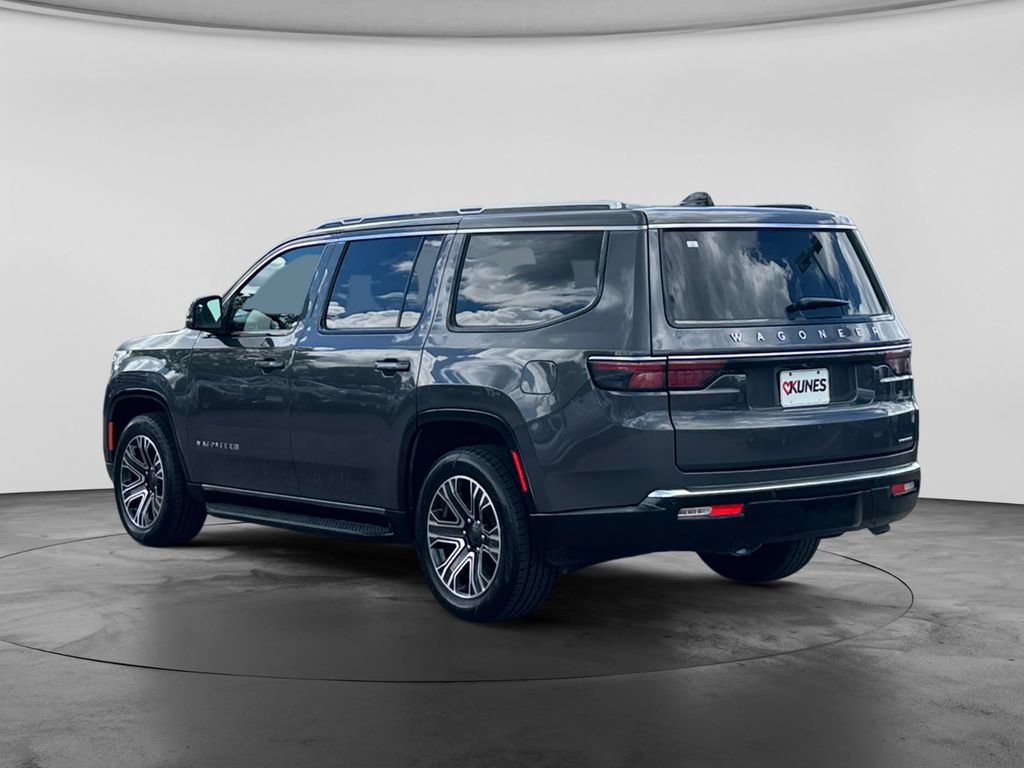 Used 2024 Jeep Wagoneer Series II w/ Flexible Seating Group AWD/4WD image 8