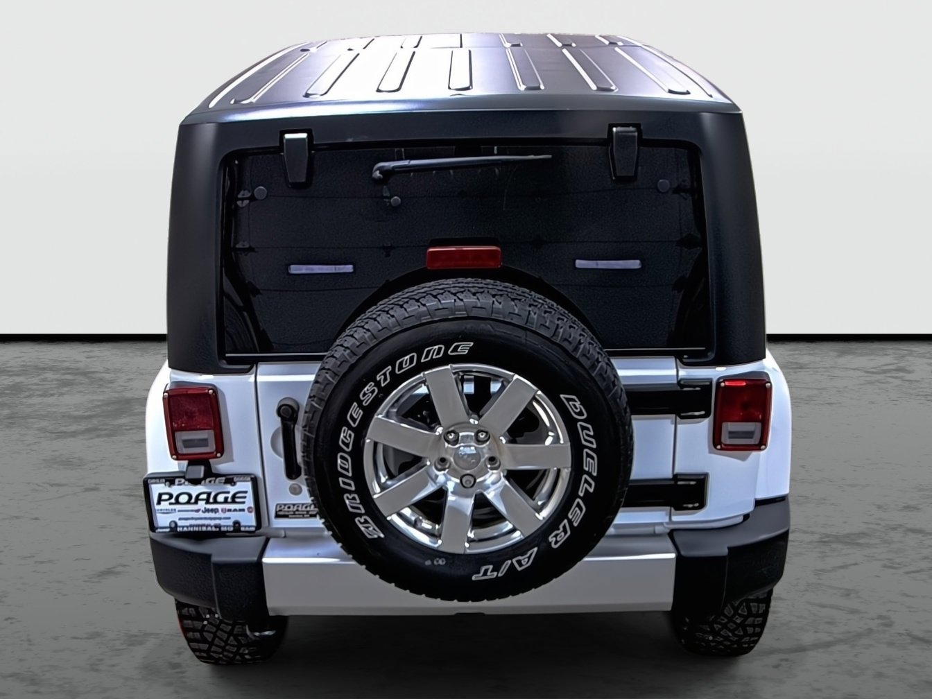 Used 2017 Jeep Wrangler Unlimited Sahara w/ Dual Top Group image 3