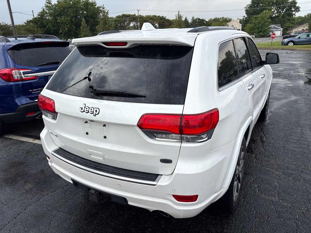 Used 2018 Jeep Grand Cherokee Overland AWD/4WD image 3