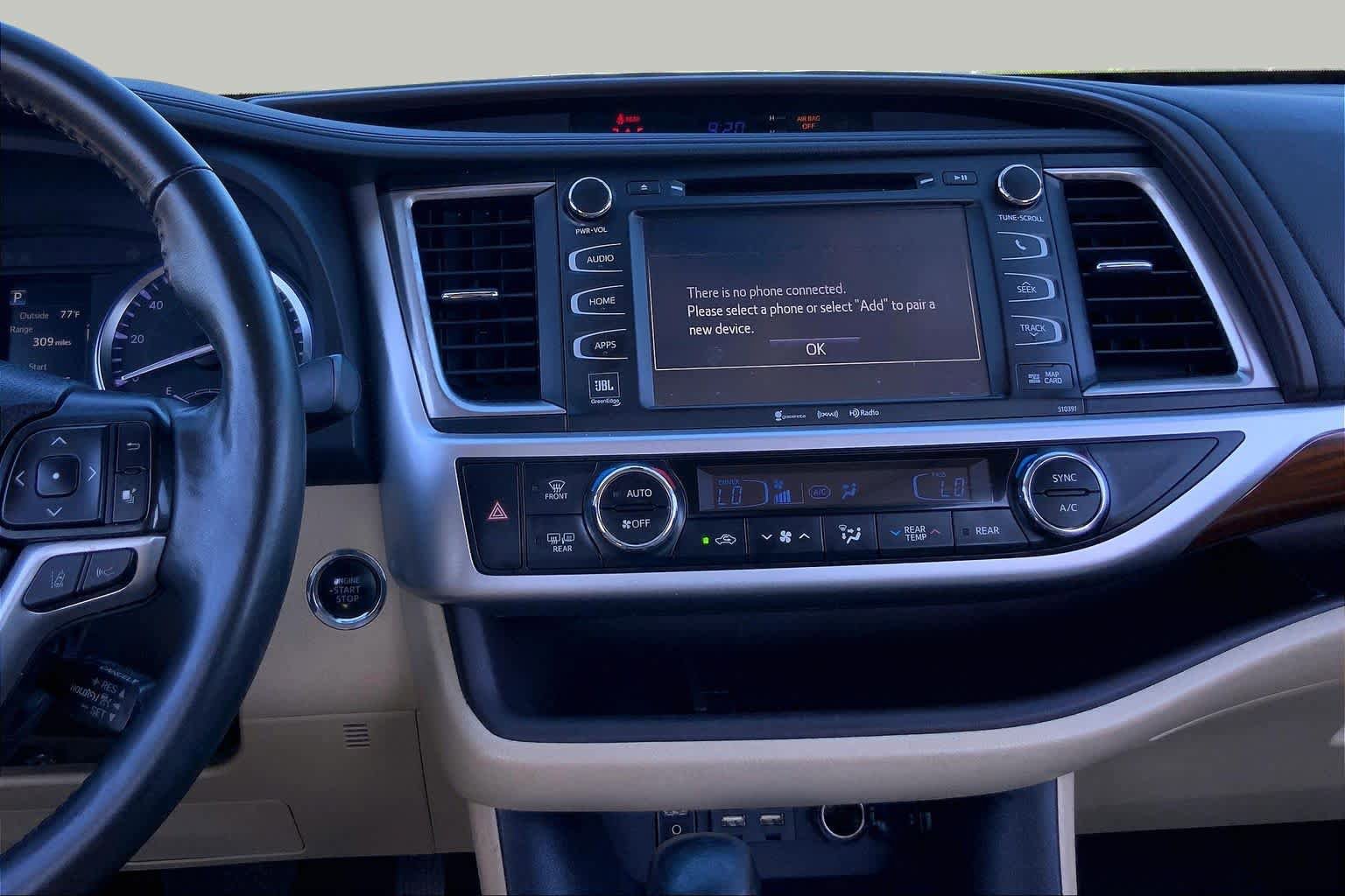 Used 2019 Toyota Highlander Limited Platinum FWD image 7