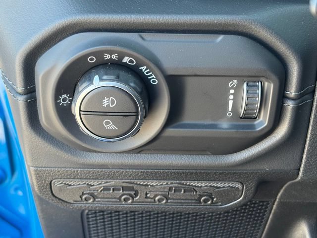 New 2026 Jeep Gladiator Mojave w/ Safety Group AWD/4WD image 25
