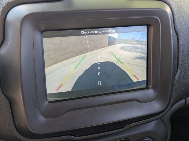 Used 2018 Jeep Renegade Latitude image 10