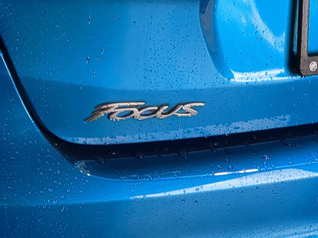 Used 2016 Ford Focus SE w/ SE Cold Weather Package FWD image 16