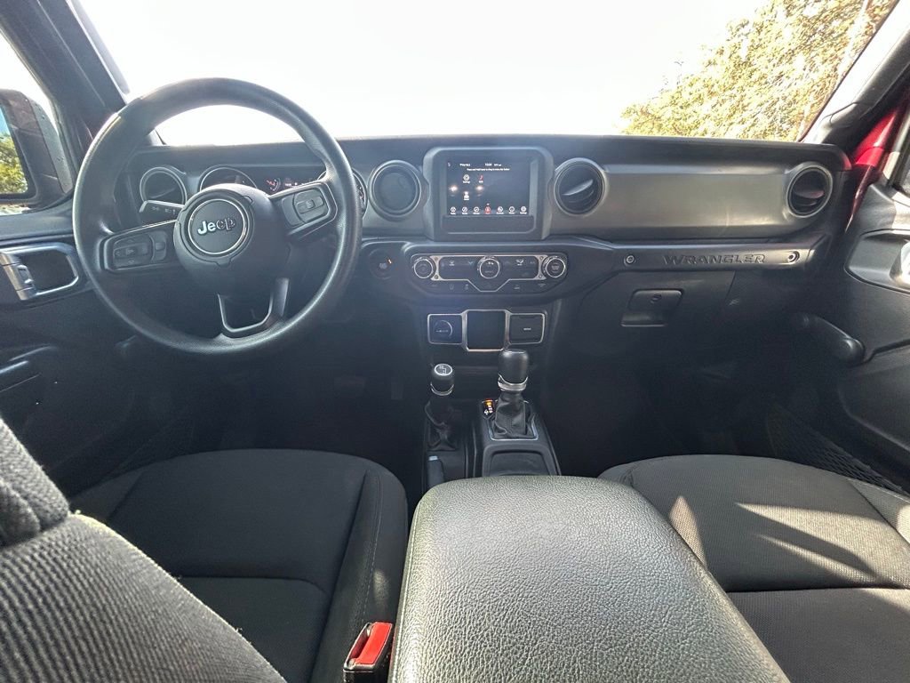 Used 2022 Jeep Wrangler Willys image 10