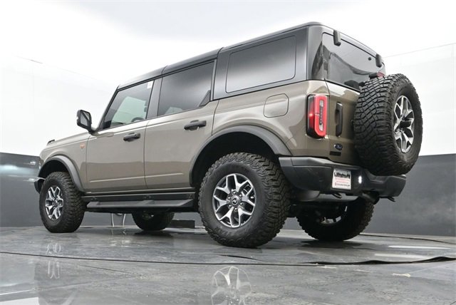 Used 2025 Ford Bronco Badlands image 24