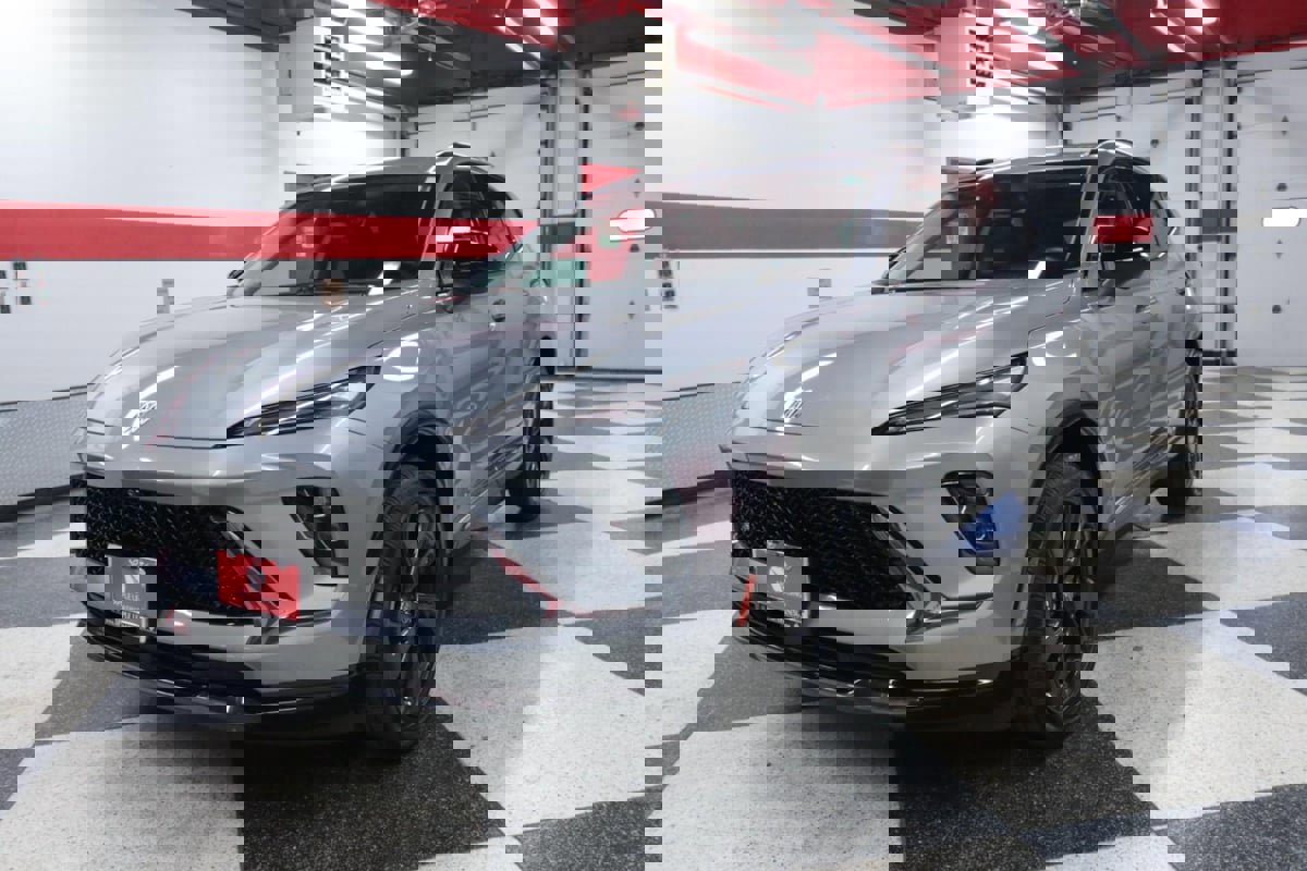 Used 2025 Buick Envision Sport Touring image 33