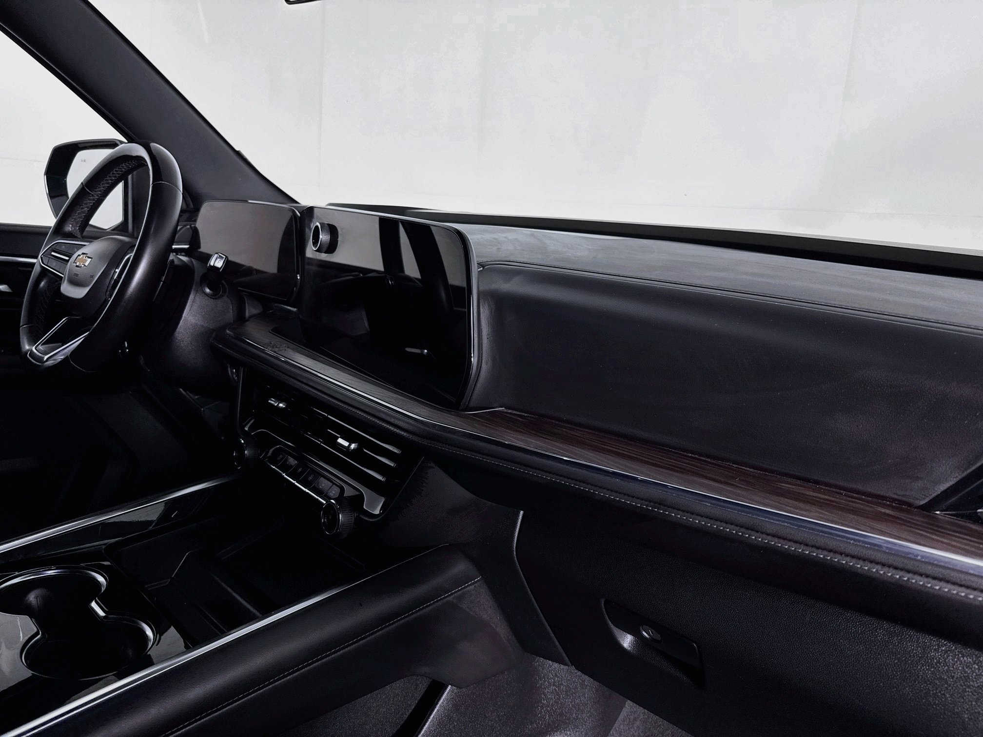 Used 2025 Chevrolet Tahoe LS RWD image 49