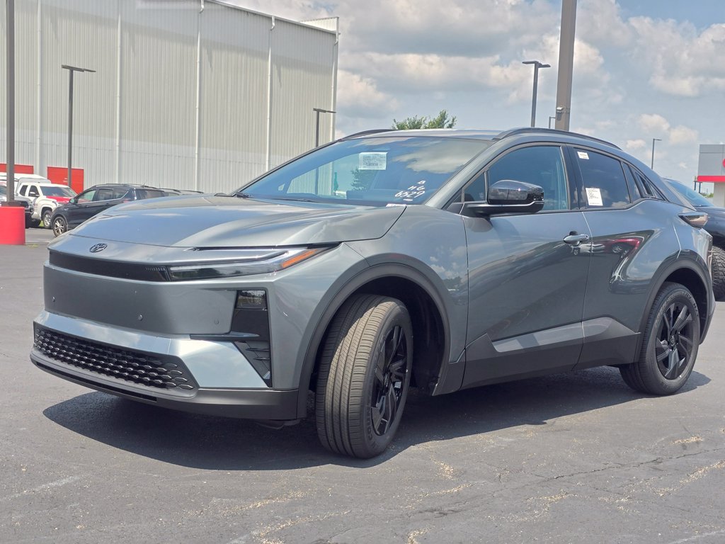 New 2026 Toyota C-HR w/ Cold Weather Package AWD/4WD image 4