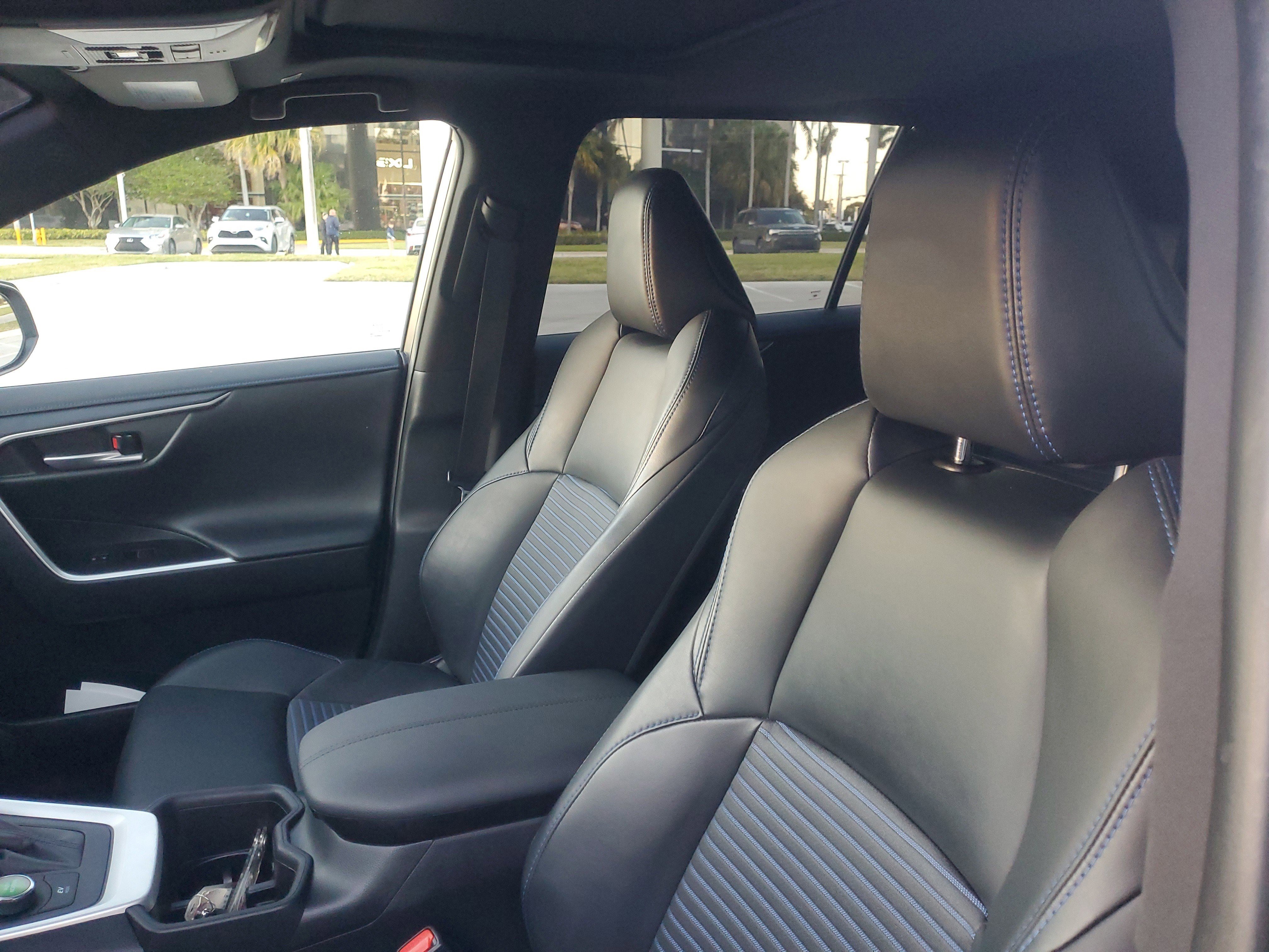 Used 2023 Toyota RAV4 XSE image 18