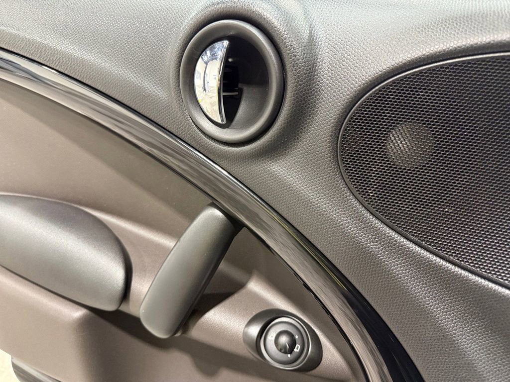 Used 2012 MINI Cooper Countryman S image 20