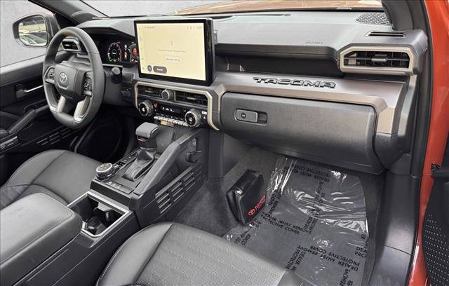 Certified 2025 Toyota Tacoma TRD Off-Road w/ TRD Off Road Premium Package image 21