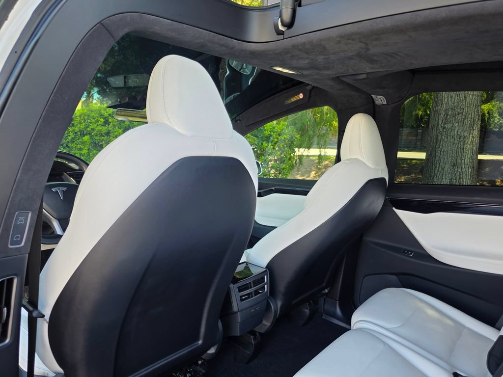 Used 2020 Tesla Model X Long Range AWD/4WD image 25