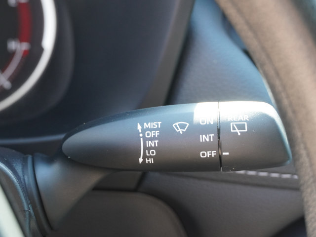 Used 2025 Toyota RAV4 LE AWD/4WD image 28