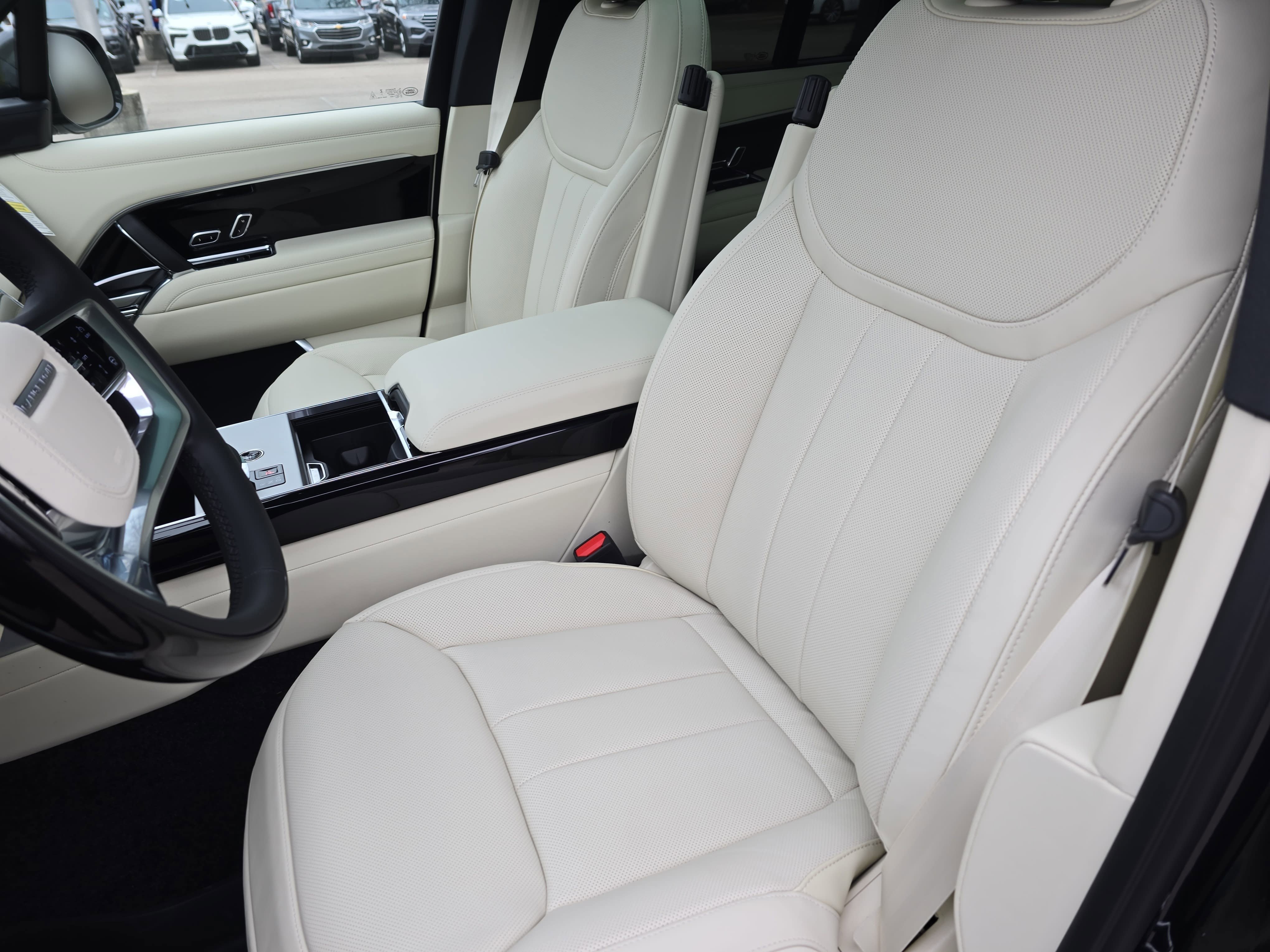 New 2026 Land Rover Range Rover SE AWD/4WD image 15