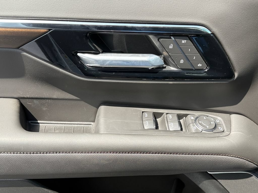 New 2026 Chevrolet Tahoe High Country AWD/4WD image 11