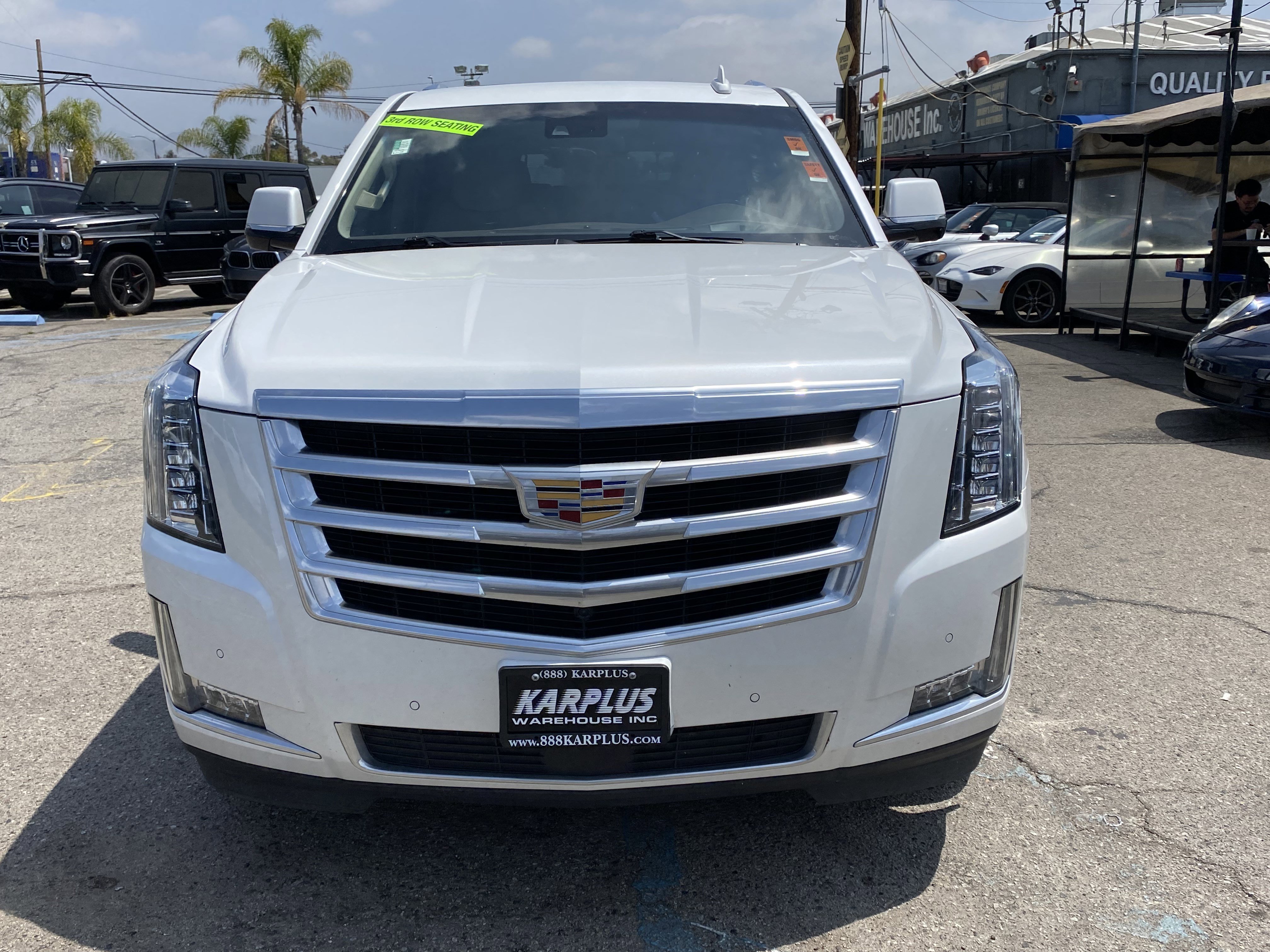 Used 2017 Cadillac Escalade ESV Premium Luxury RWD image 3