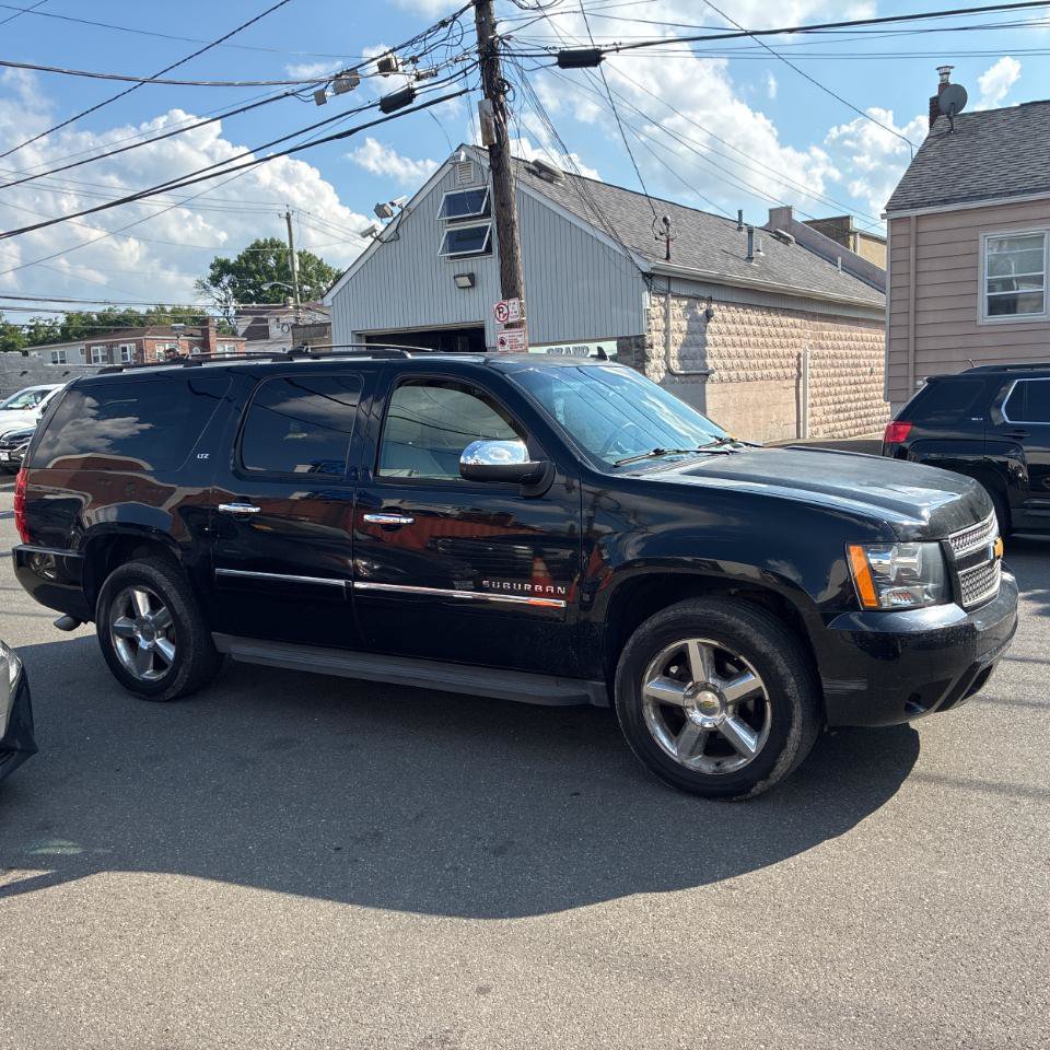 Used 2013 Chevrolet Suburban LTZ AWD/4WD image 4