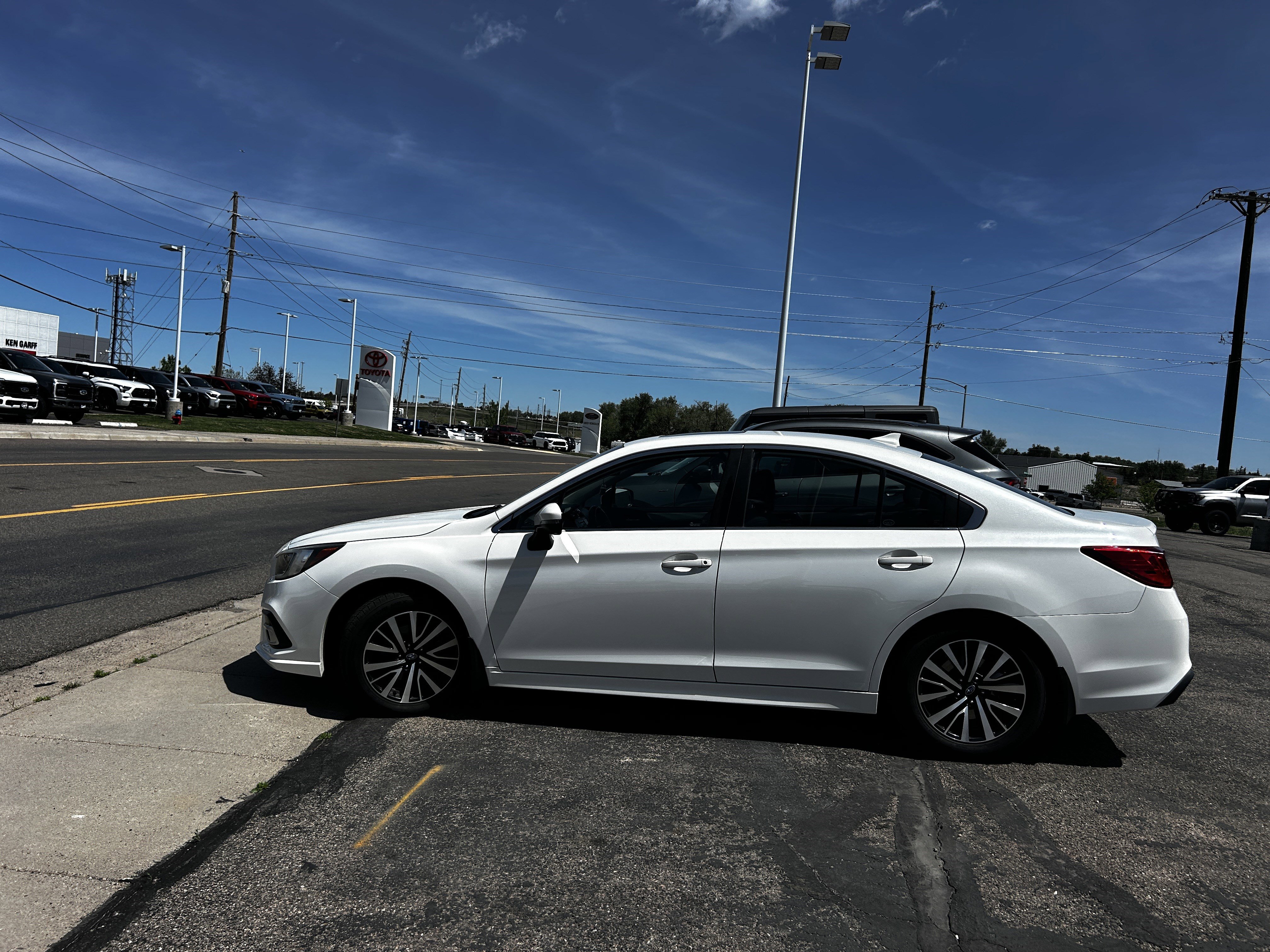 Used 2018 Subaru Legacy 2.5i Premium AWD/4WD image 2