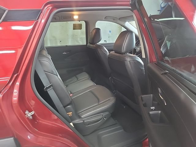 Used 2024 Nissan Pathfinder SL FWD image 14