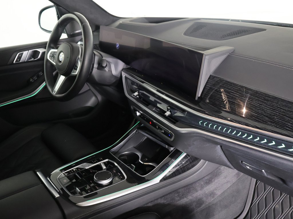 Used 2024 BMW X7 xDrive40i w/ M Sport Package AWD/4WD image 30