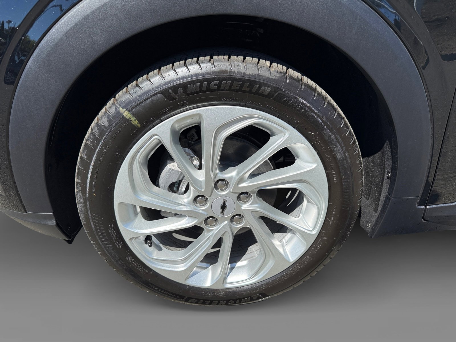 New 2027 Chevrolet Bolt LT w/ Comfort Package image 9