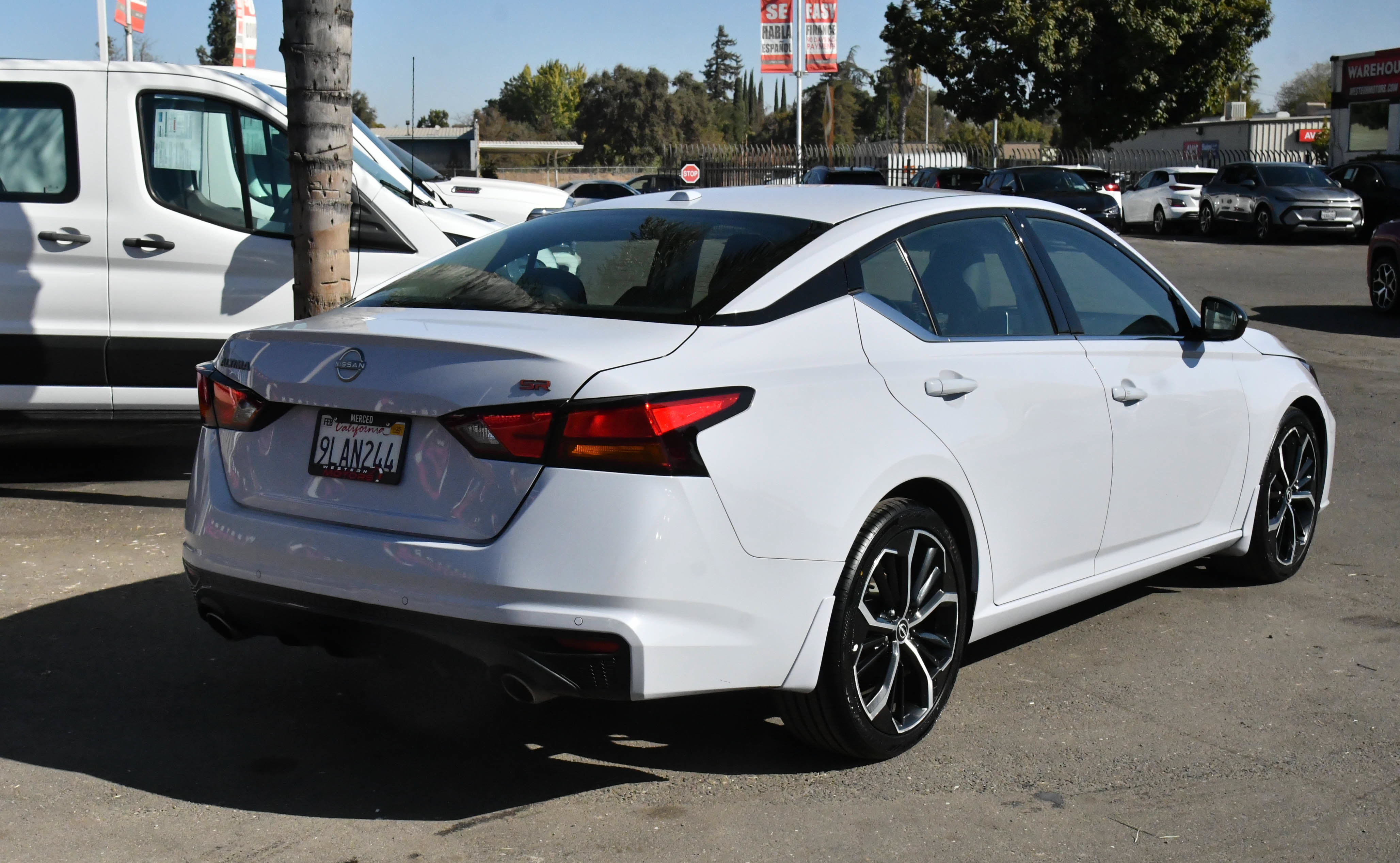Used 2024 Nissan Altima 2.5 SR FWD image 8