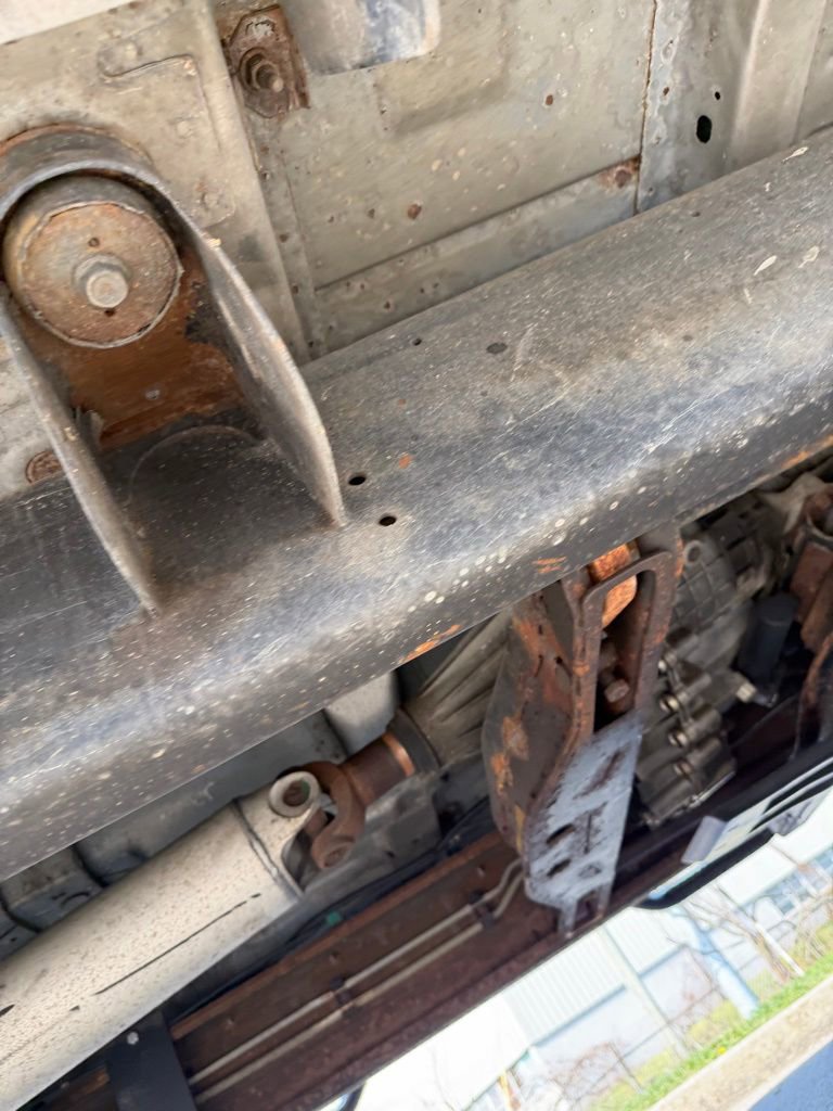 Used 2004 Chevrolet Silverado 2500 LT w/ Heavy-Duty Power Package image 7