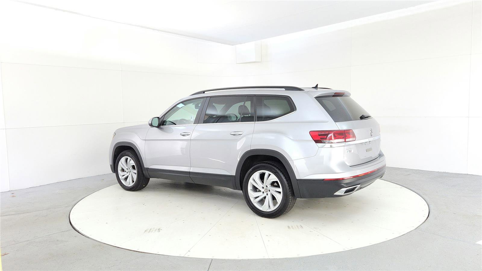 Used 2022 Volkswagen Atlas SE AWD/4WD image 4