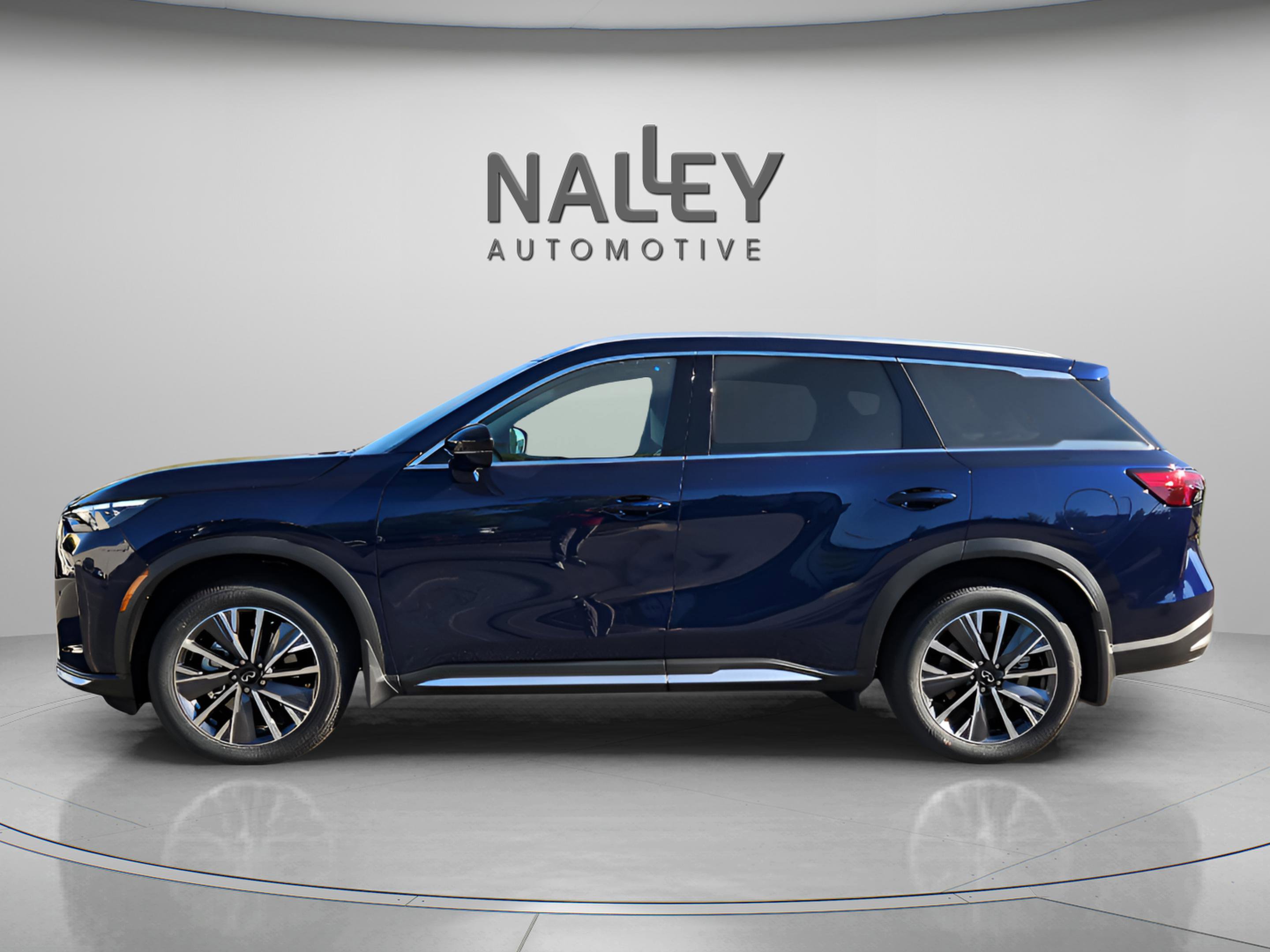 New 2026 INFINITI QX60 Luxe image 2