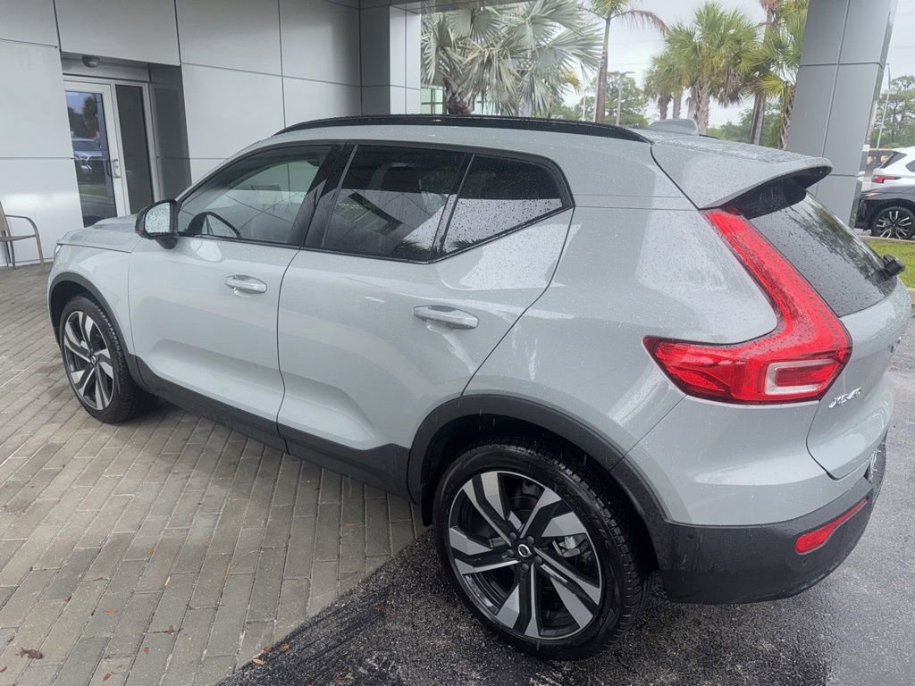 Used 2026 Volvo XC40 B5 Ultra image 4