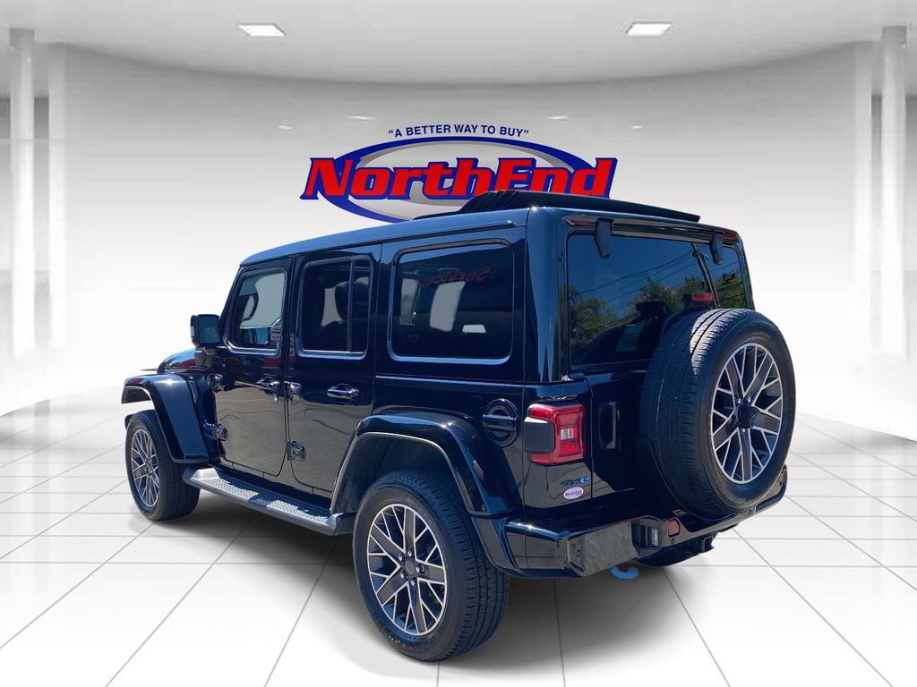 Used 2022 Jeep Wrangler Unlimited Sahara image 4