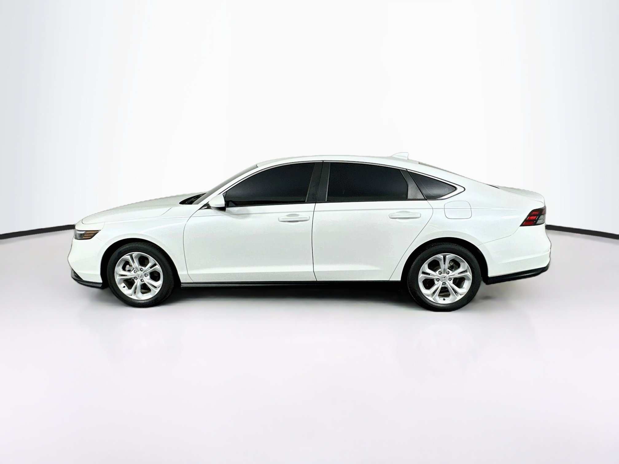 Used 2024 Honda Accord LX image 4