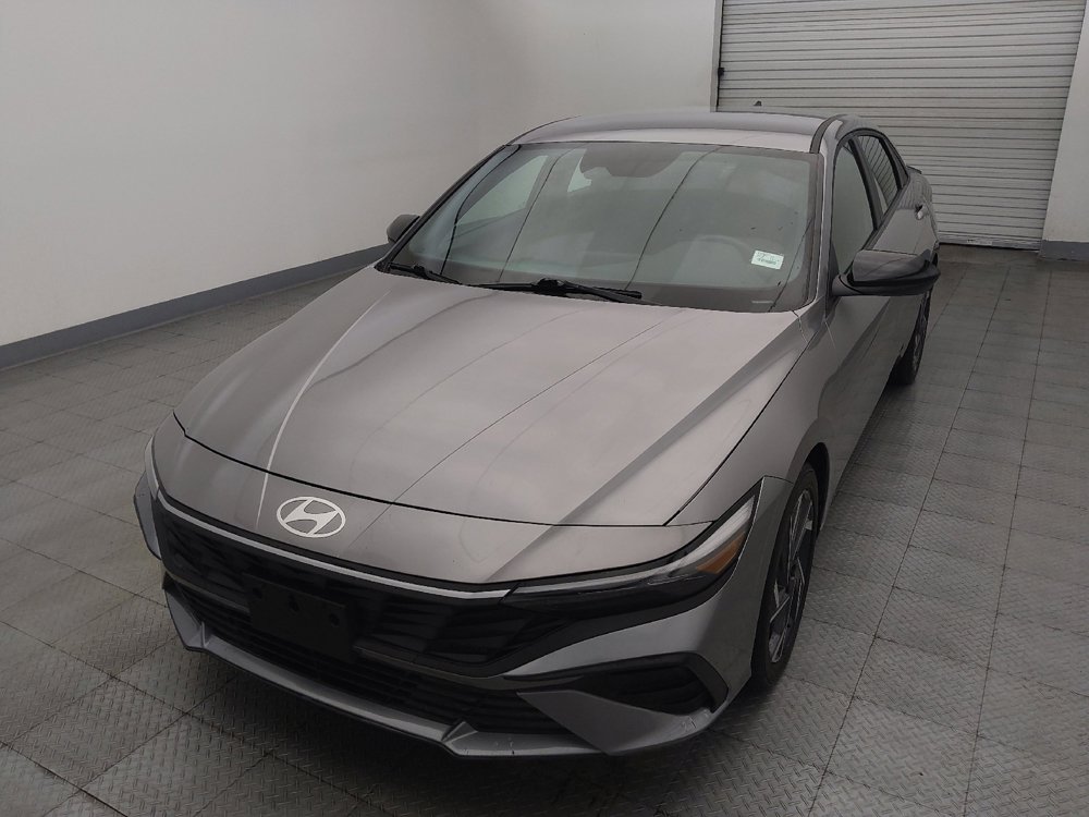 Used 2025 Hyundai Elantra Sport FWD image 15