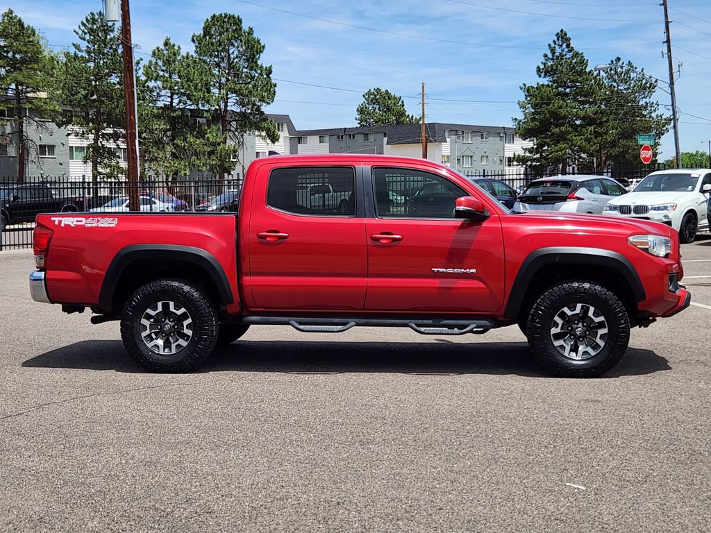 Used 2017 Toyota Tacoma TRD Off-Road w/ Tow Package (A/T) AWD/4WD image 4